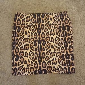 Tripp NYC: Leopard print skirt